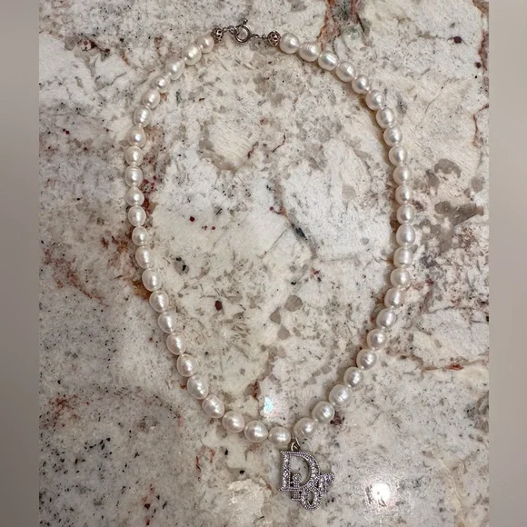 Dior Charm with vintage 16” fresh water Pearl necklace - Picture 2 of 6